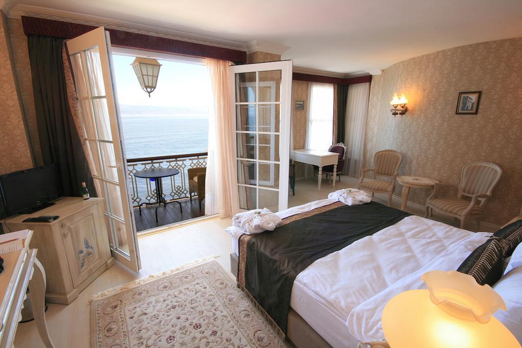 Trilyali Butik Hotel Tirilye Luaran gambar